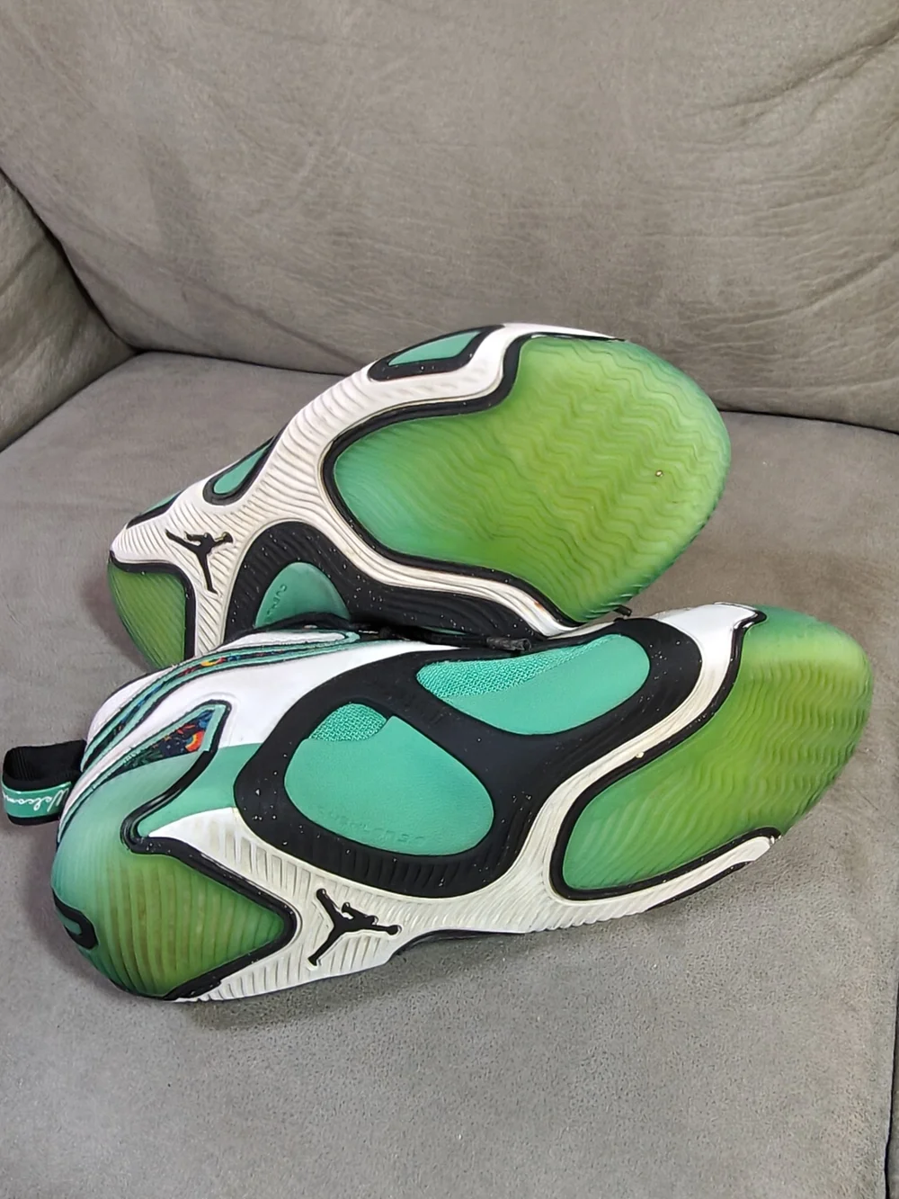 Jordan Men’s White & Green Athletic Basketball Sneakers with Black Accents